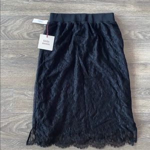 Aritzia Little Moon black lace skirt....absolutely stunning 😍